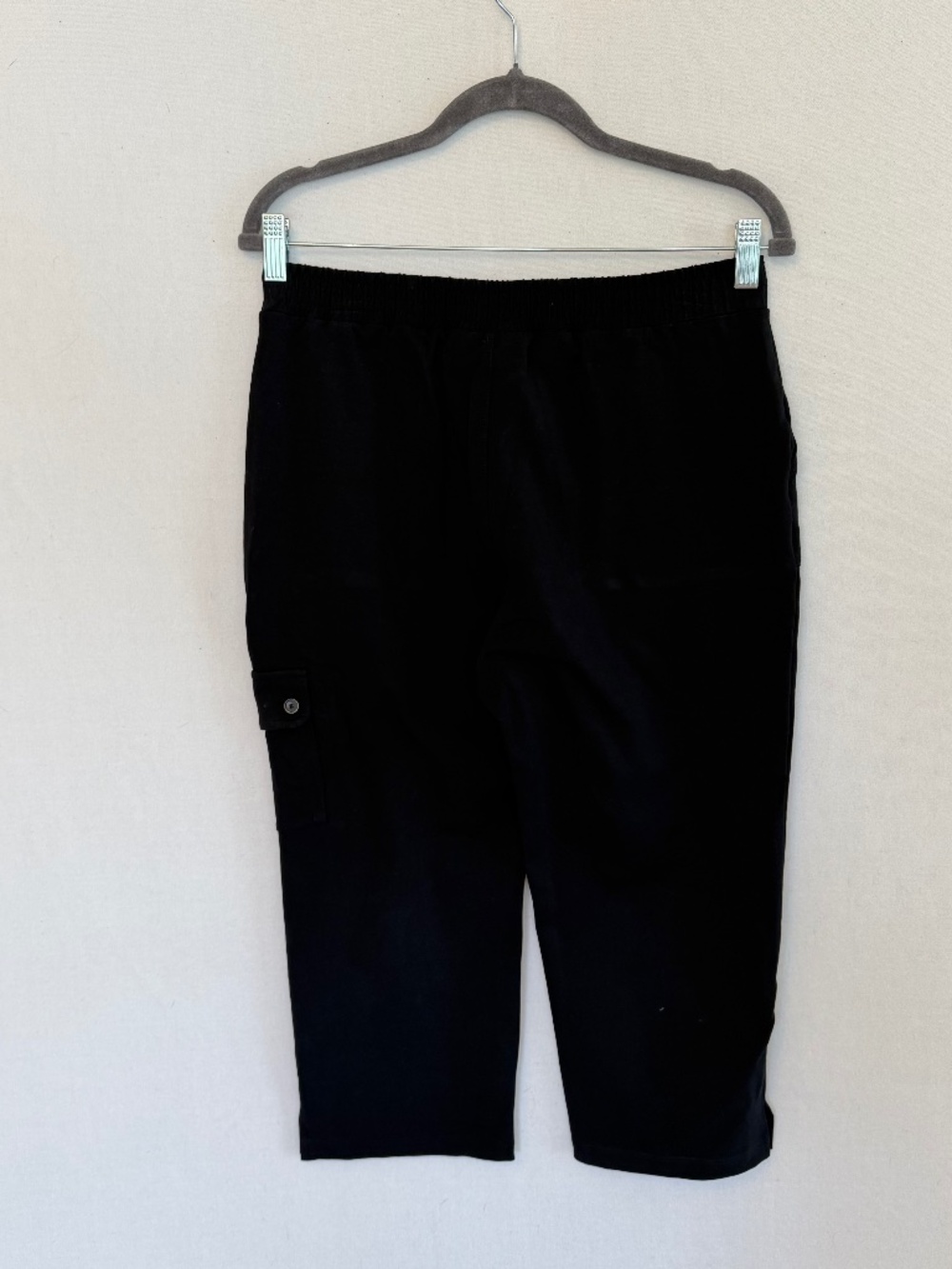 SUSAN GRAVER Weekend Size 2 Petite Black Cargo Capri Pants